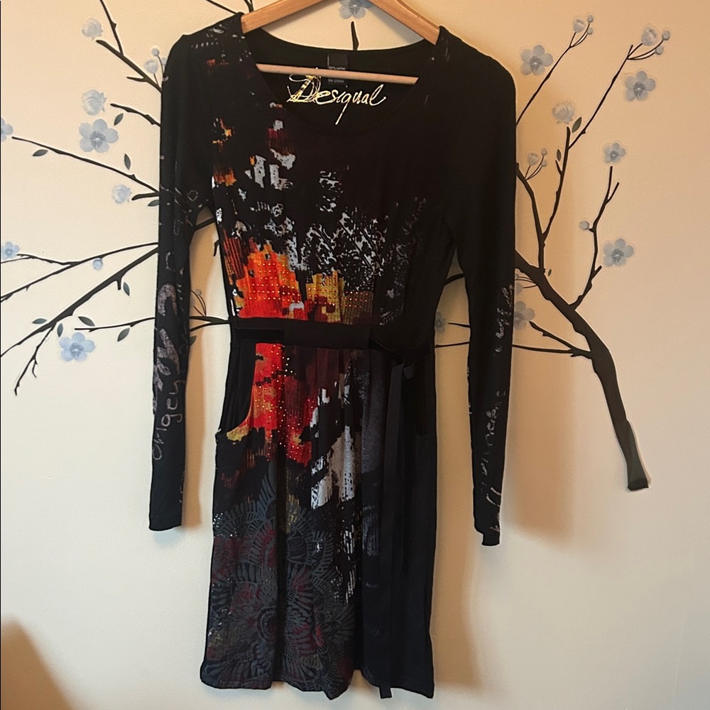 Desigual VGUC unique dress, colorful, pockets, pleats, attached belt